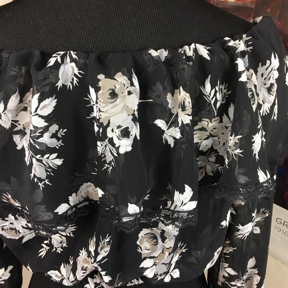 VTG 80s black sheer floral ots ruffle crop top - Picture 3 of 7